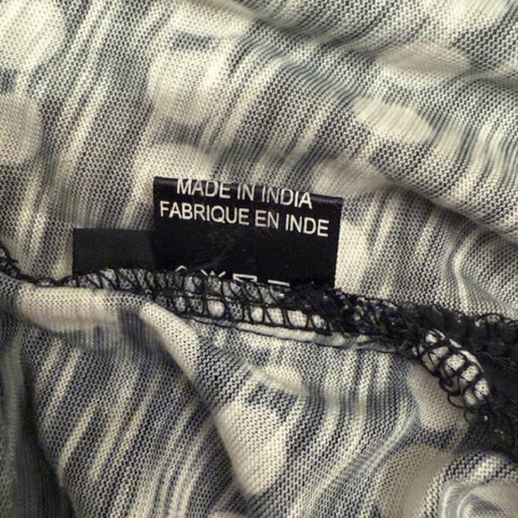 New Label black and white polka dot 3/4 length sleeve button down top NWT. - Picture 7 of 8